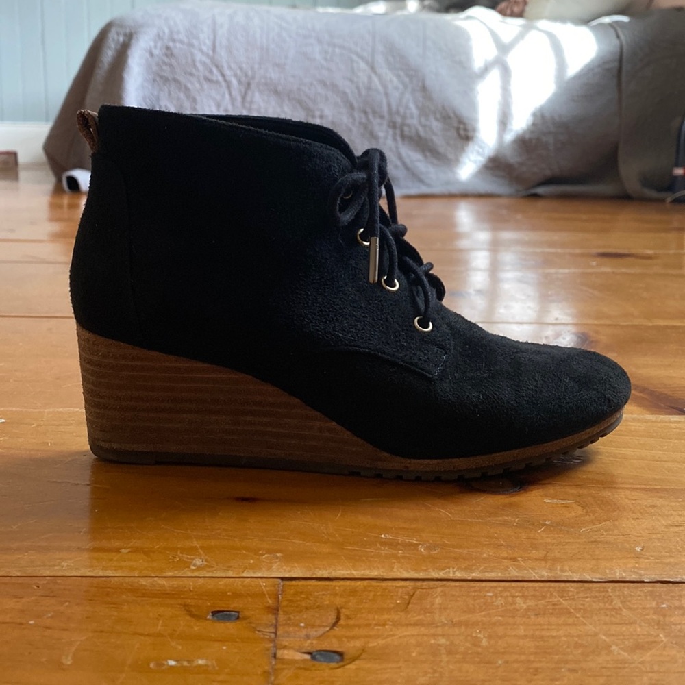 Dr. Scholl’s “Close Call” Black Lace Up Wedge Bootie, Women’s size 8